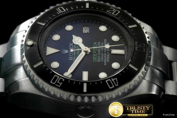 0426 ROLSD048A – Deep Sea Blue Dweller Packable 1003